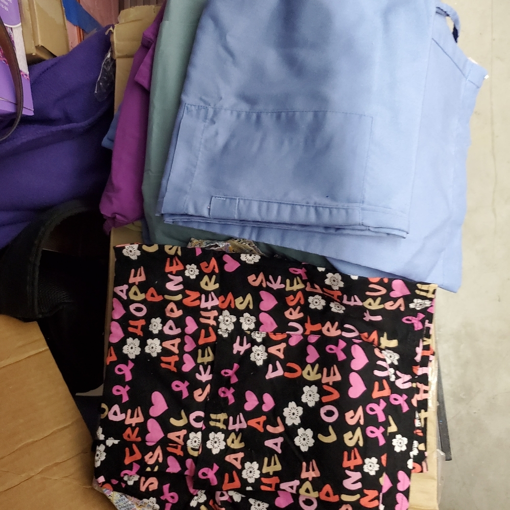 Women's scrub bundle